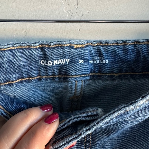 Old Navy - Wide Leg Mid rise Denim - Picture 3 of 6